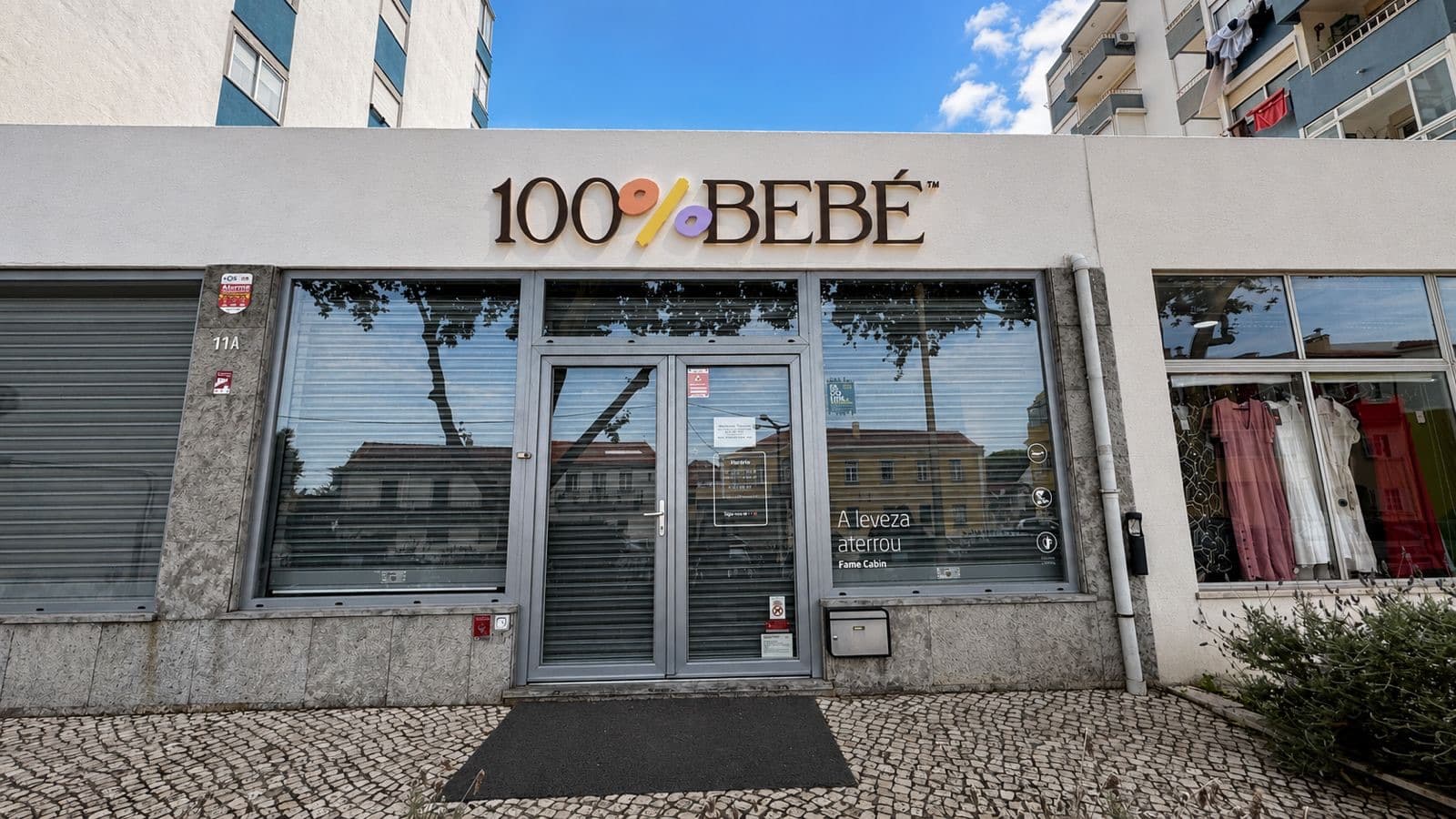 Interior do showroom 100% Bebé